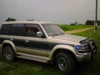 1992 Mitsubishi Pajero Photos