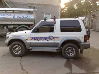 1992 Mitsubishi Pajero Pictures