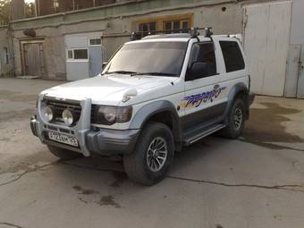 1992 Mitsubishi Pajero Photos