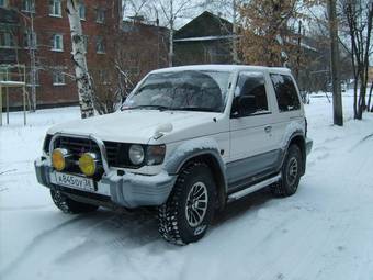 1992 Mitsubishi Pajero Pictures