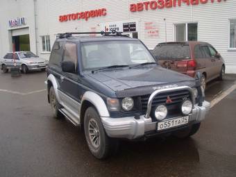 1992 Mitsubishi Pajero Photos