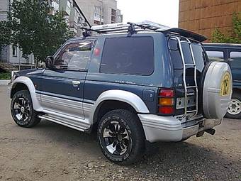 1992 Mitsubishi Pajero Pictures