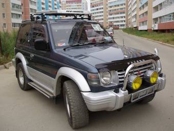 1992 Mitsubishi Pajero Photos