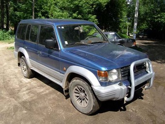 1993 Mitsubishi Pajero Photos