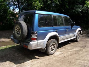 1993 Mitsubishi Pajero Pictures