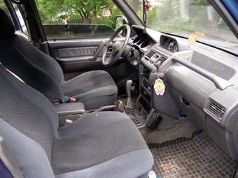 1993 Mitsubishi Pajero Photos