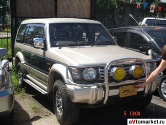 1993 Mitsubishi Pajero Pictures