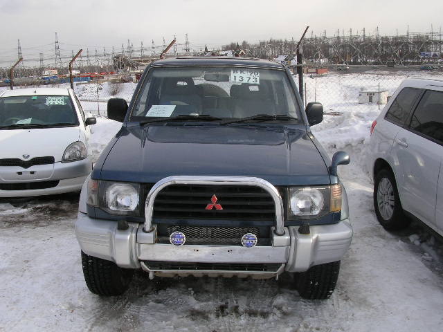 1993 Mitsubishi Pajero Photos