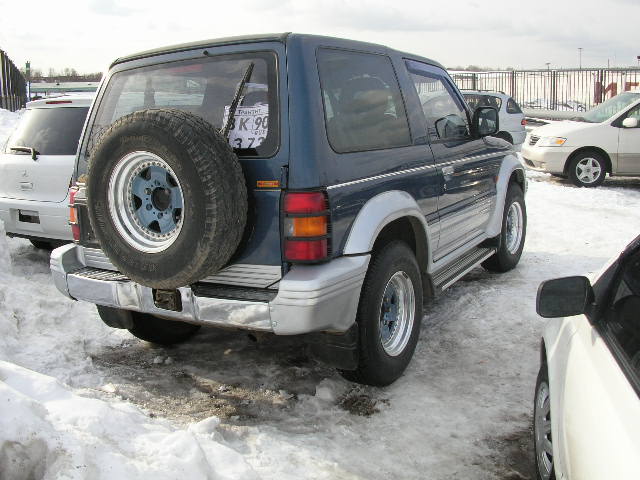 1993 Mitsubishi Pajero Photos