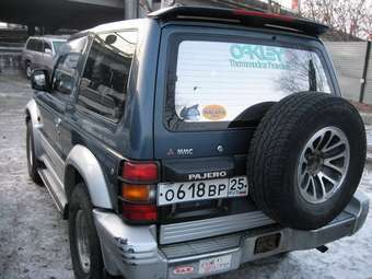 1993 Mitsubishi Pajero Pictures