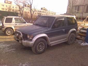 1993 Mitsubishi Pajero Photos