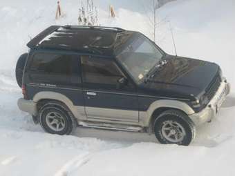 1993 Mitsubishi Pajero Pictures