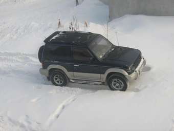 1993 Mitsubishi Pajero Photos