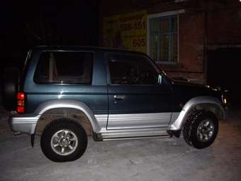 1993 Mitsubishi Pajero Pictures