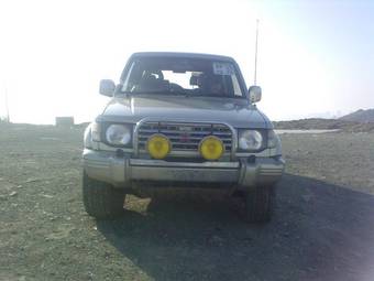 1993 Mitsubishi Pajero Photos