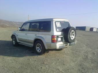 1993 Mitsubishi Pajero Photos