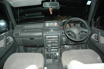 1993 Mitsubishi Pajero Pictures