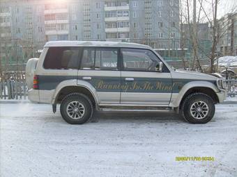 1993 Mitsubishi Pajero Pictures