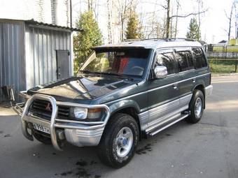 1993 Mitsubishi Pajero Photos