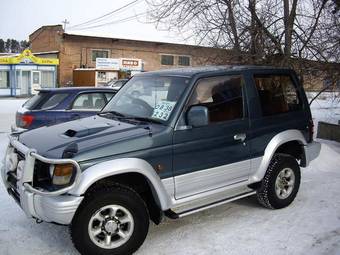 1993 Mitsubishi Pajero Photos
