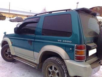 1993 Mitsubishi Pajero Pictures