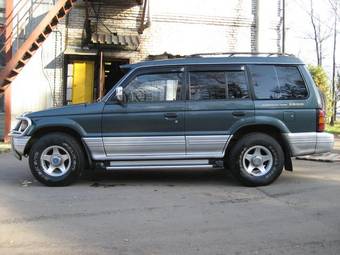 1993 Mitsubishi Pajero Wallpapers