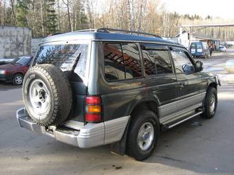 1993 Mitsubishi Pajero Images