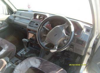 1993 Mitsubishi Pajero Photos