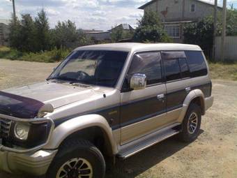 1993 Mitsubishi Pajero Photos