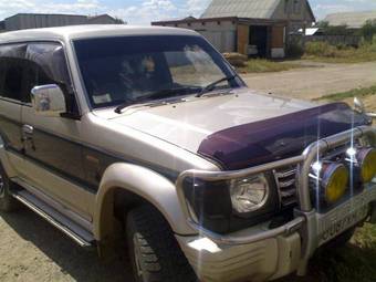 1993 Mitsubishi Pajero Wallpapers