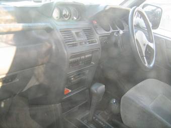 1993 Mitsubishi Pajero Pictures