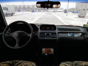 1993 Mitsubishi Pajero Pictures