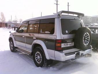 1993 Mitsubishi Pajero Pictures