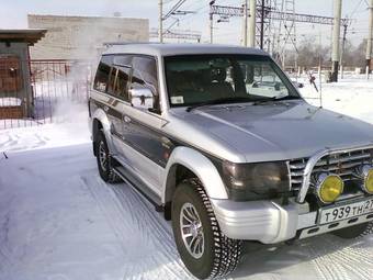 1993 Mitsubishi Pajero Pictures