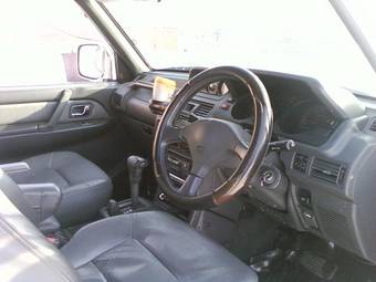 1993 Mitsubishi Pajero Pictures