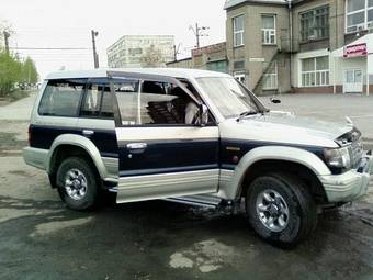 1993 Mitsubishi Pajero Pictures