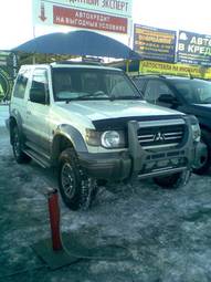 1993 Mitsubishi Pajero Pictures