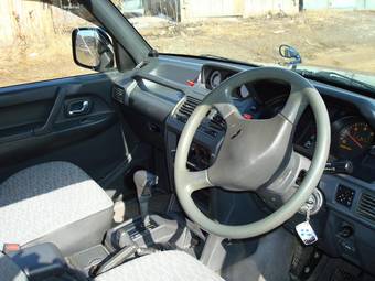 1993 Mitsubishi Pajero Photos