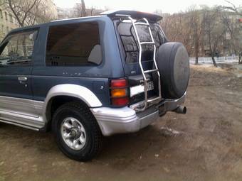 1993 Mitsubishi Pajero Photos