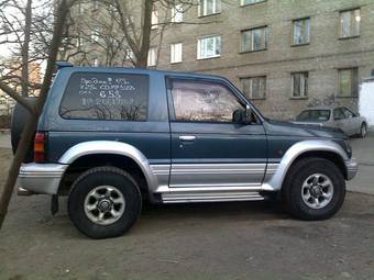 1993 Mitsubishi Pajero Pictures