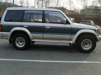 1993 Mitsubishi Pajero Photos