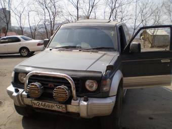 1993 Mitsubishi Pajero Photos