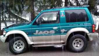1993 Mitsubishi Pajero Pictures