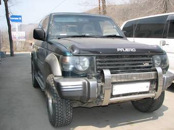 1993 Mitsubishi Pajero Photos
