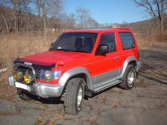 1993 Mitsubishi Pajero Photos