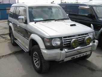 1993 Mitsubishi Pajero Images