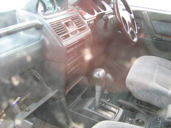1993 Mitsubishi Pajero Pictures