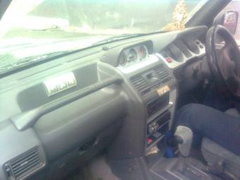 1993 Mitsubishi Pajero Pictures