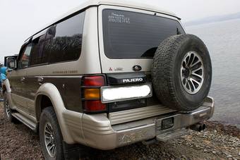 1993 Mitsubishi Pajero Pictures