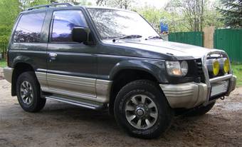 1993 Mitsubishi Pajero Wallpapers